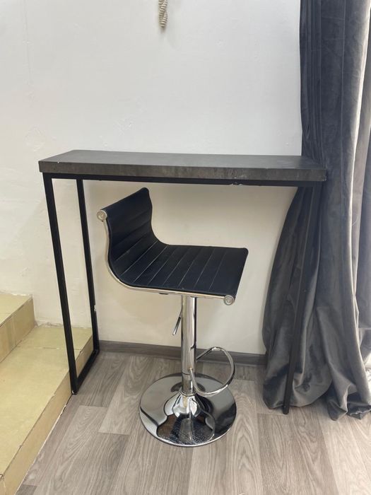 Продам барный стол и стул