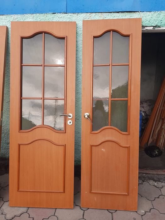 Продам двери межкомнатные