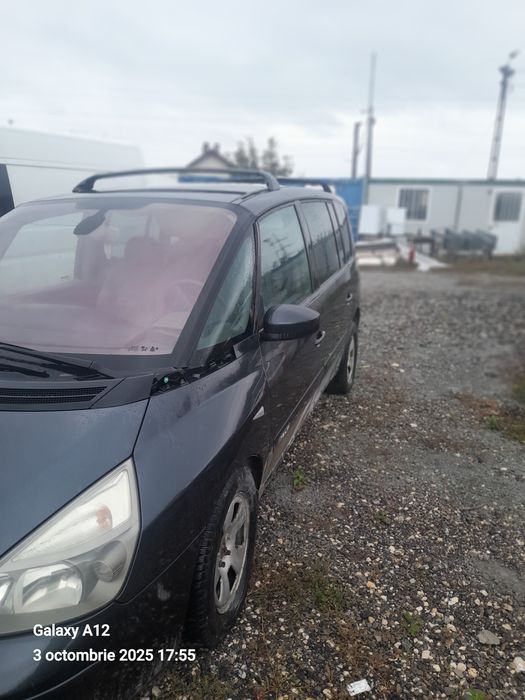 Dezmembrez Renault Espace