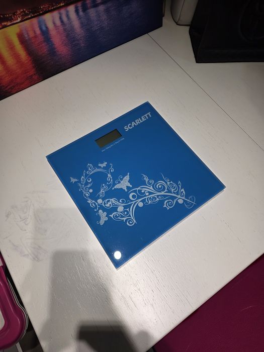 Весы напольные Scarlett