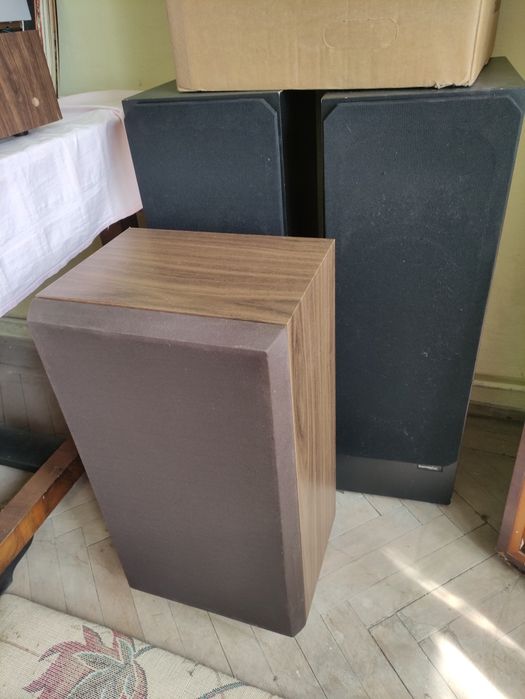 Vând boxe AEG 4710, kashtan, unitra