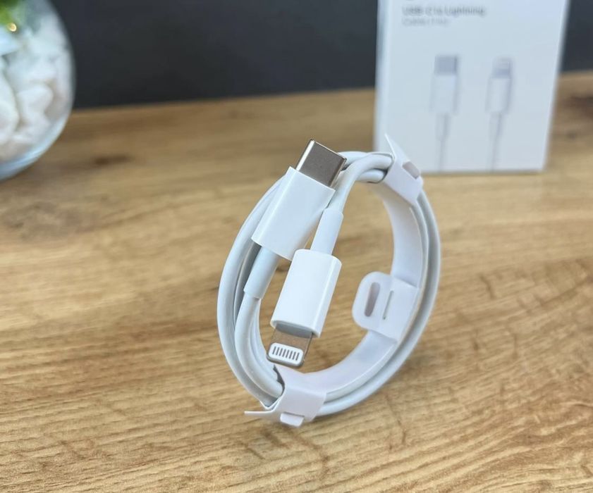 Кабел за зареждане iPhone USB-C to Lighting 1 м