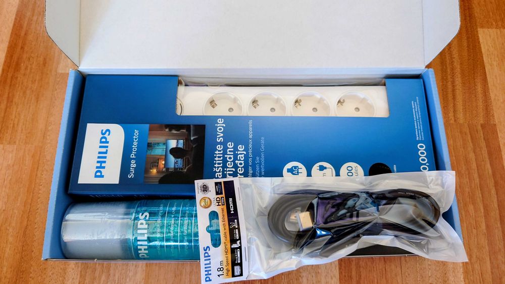 PHILIPS TV set - Разклонител Philips + HDMI + почистващ спрей