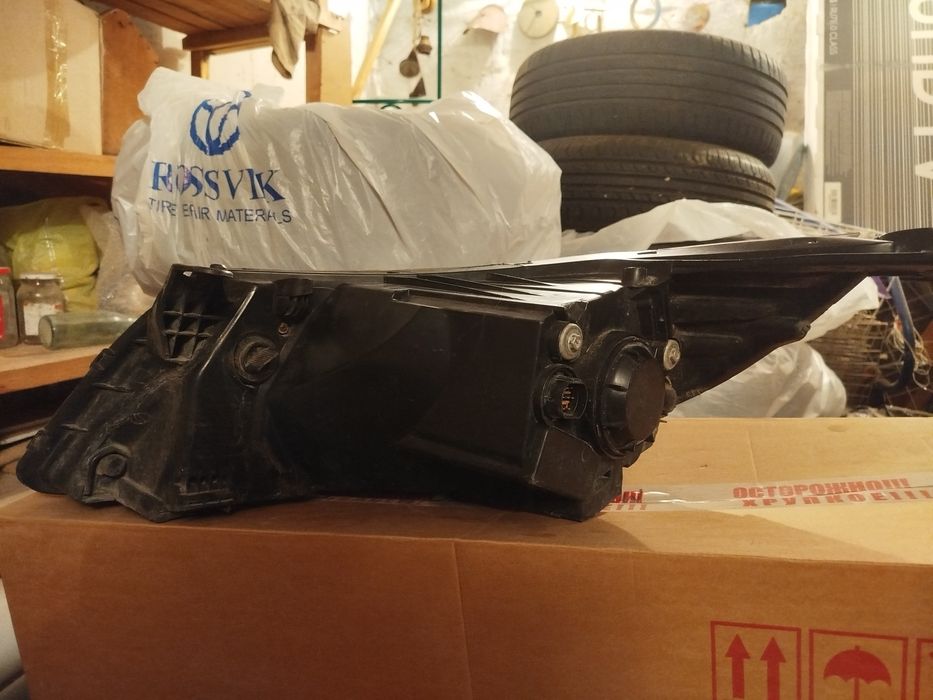 Передние фары Kia Rio 3