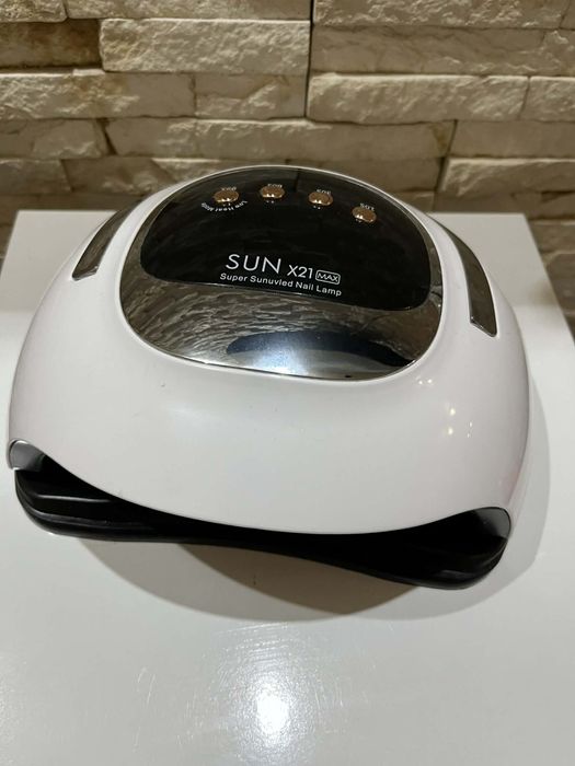 Цялостно оборудване за салон - маникюр , педикюр , мебели