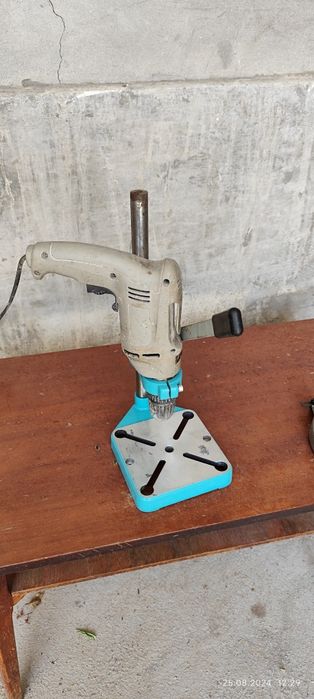 Станок для крепления дрели