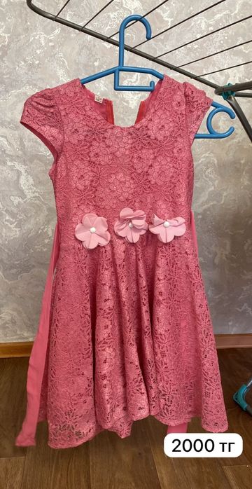 Продам платья для девочек