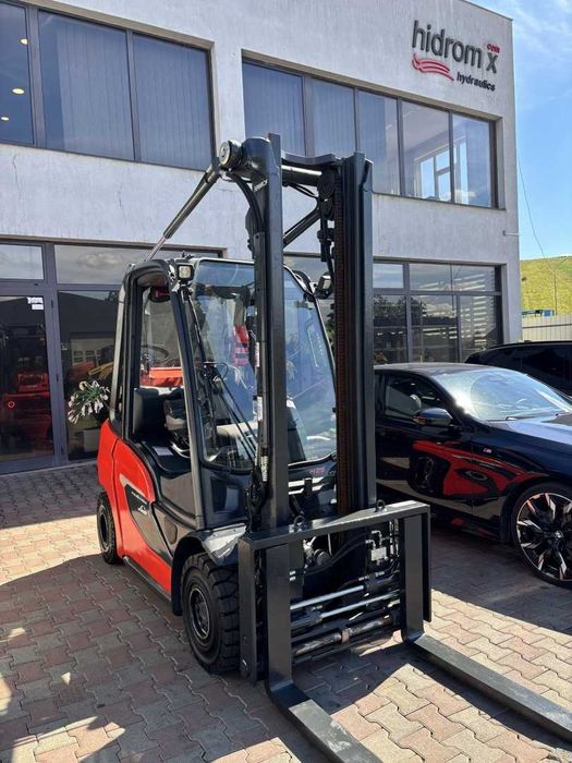 Stivuitor - Motostivuitor Linde H25T-01 New Generation FREELIFT Anul fabricației: 12/2021