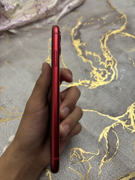 Айфон 11 продаю или обмен  на  13,хр