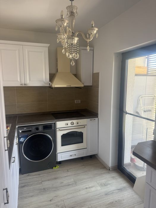 Vand apartament 3 camere