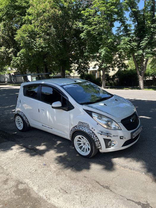 Продам спарк с новым двигателем