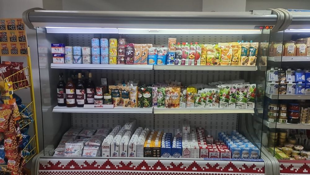 Витрина холодильная пристеная