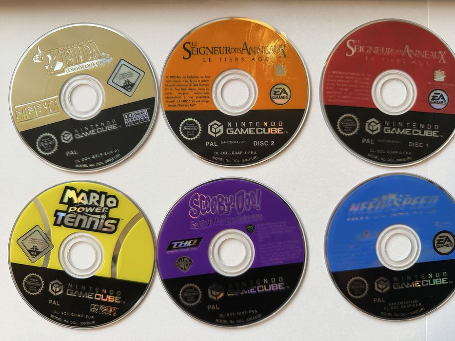 Lot 21 jocuri Nintendo Gamecube Mario Luigi NFS 007 Zelda