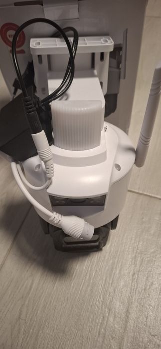 Camera 4g,vând camere 4g sunt 2 bucati Noi nefolosite ,conțin manual de instrucțiuni!