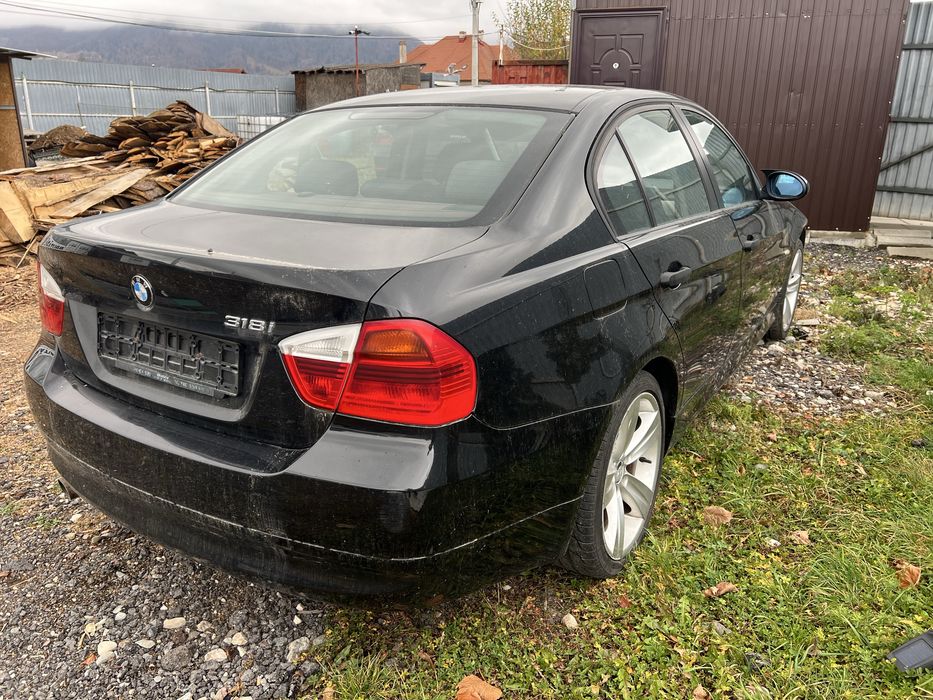Dezmembrez BMW 318i