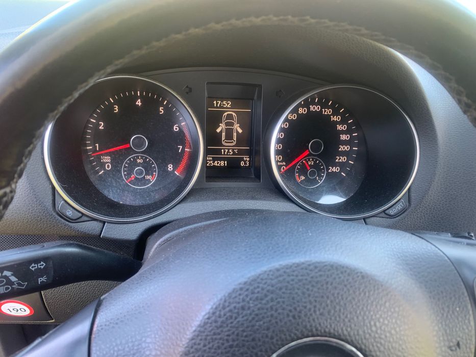 VOLKSWAGEN Golf 2010 — imagine 3