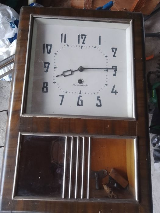 Стенен часовник ЯНТАР