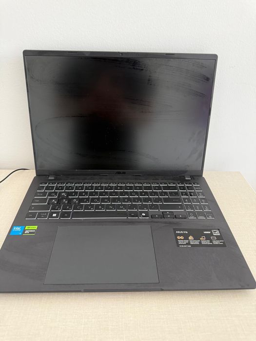 Asus vivobook v16