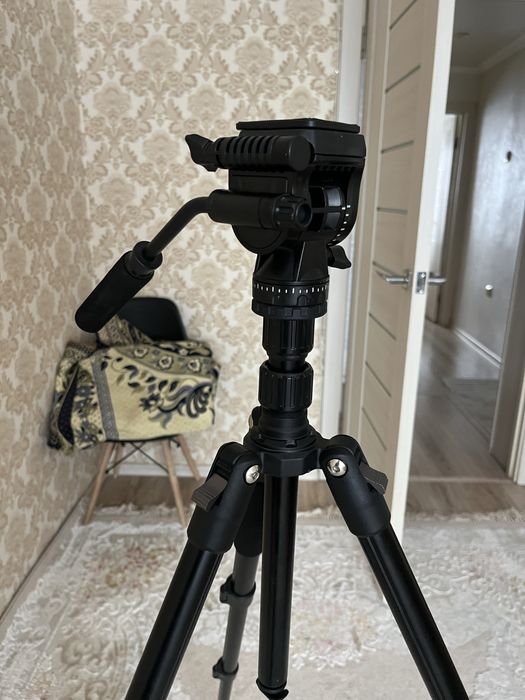 Штатив для камеры