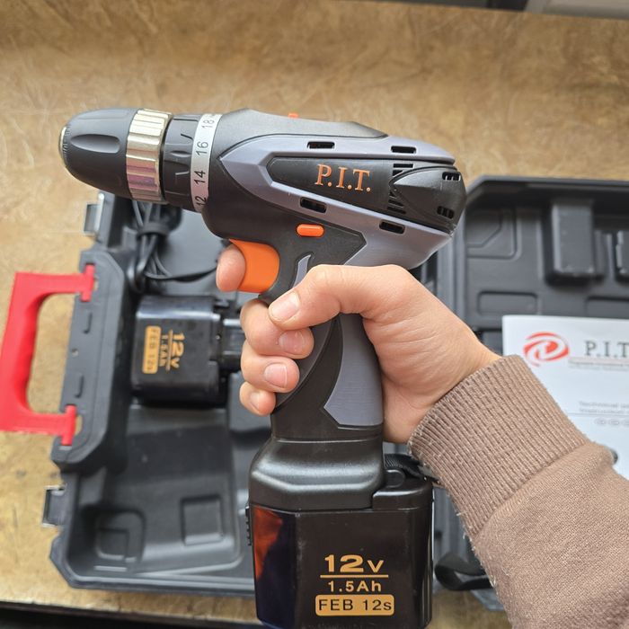 Шуруповерт батарейчный