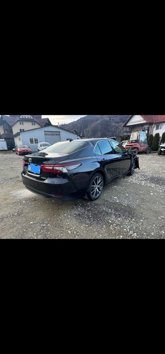 Toyota camry Executive 80000 km 2022 avariat.