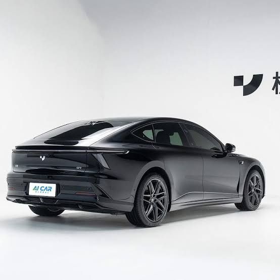 Geely JI Yu 07p  770km 2ta matorlikQora va oq rangi bor