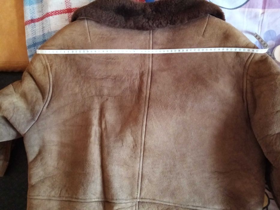 Vand haina blana naturala pentru barbati