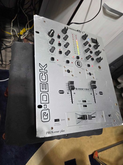 Mixer Audio American DJ Q-2221/SX Preamplificator Audio Pentru Statie