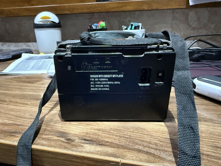 продам радиоприемник Hong Sheng