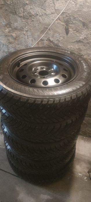 Продам резину на дисках Yokohama 175/65/14