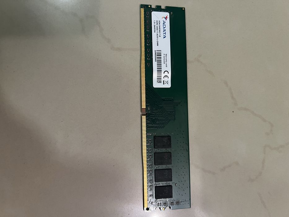 Placuta ADATA 8 GB RAM DDR 4 2400 Mhz