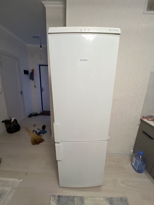 VESTEL  холодилник работает