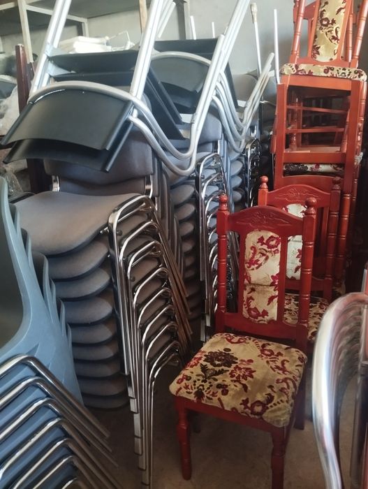 Различни видове столове