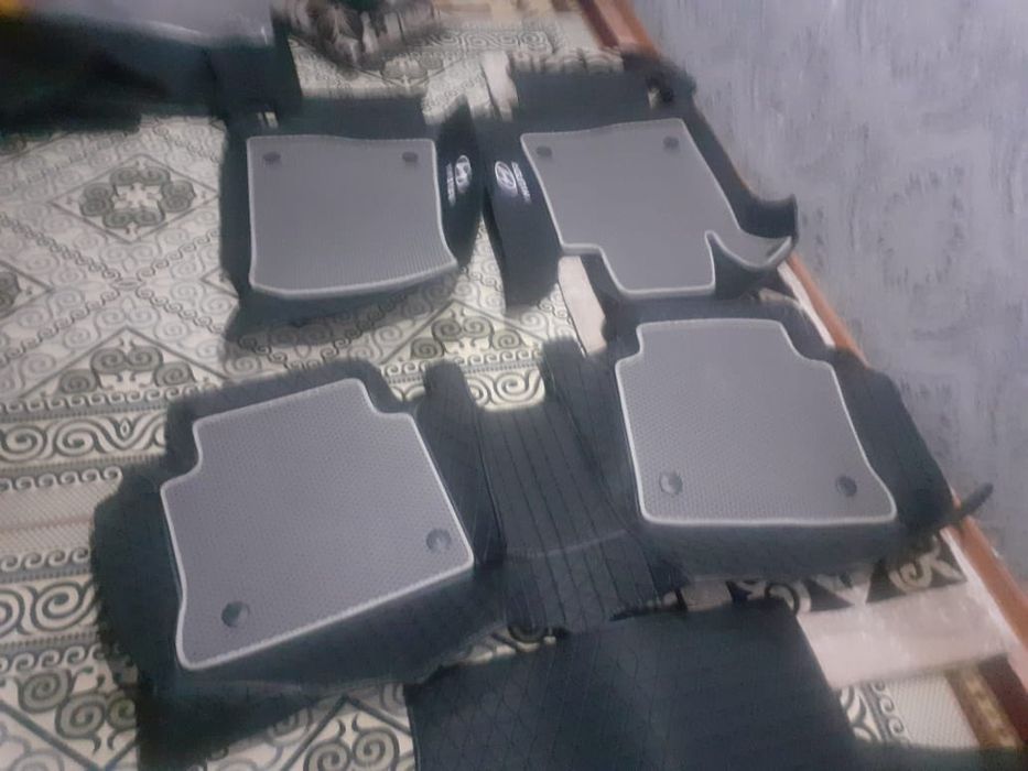 Продам коврик на хундаи саната 8