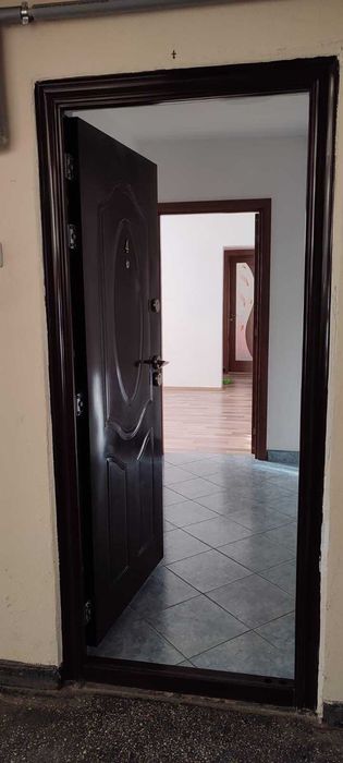 Vand apartament 2 camere