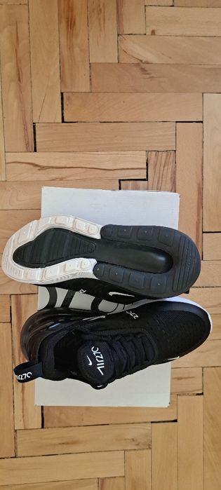 Дамски обувки AIR MAX 270