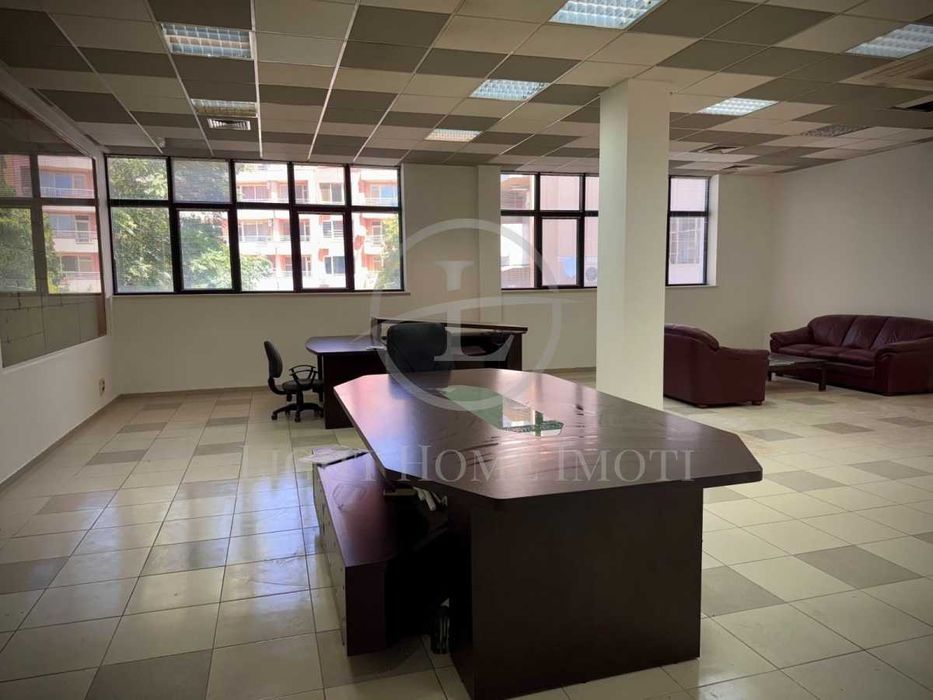 Продава се Офис в Пловдив, Център - 240 кв.м за 1428 €/кв.м - Снимка #3