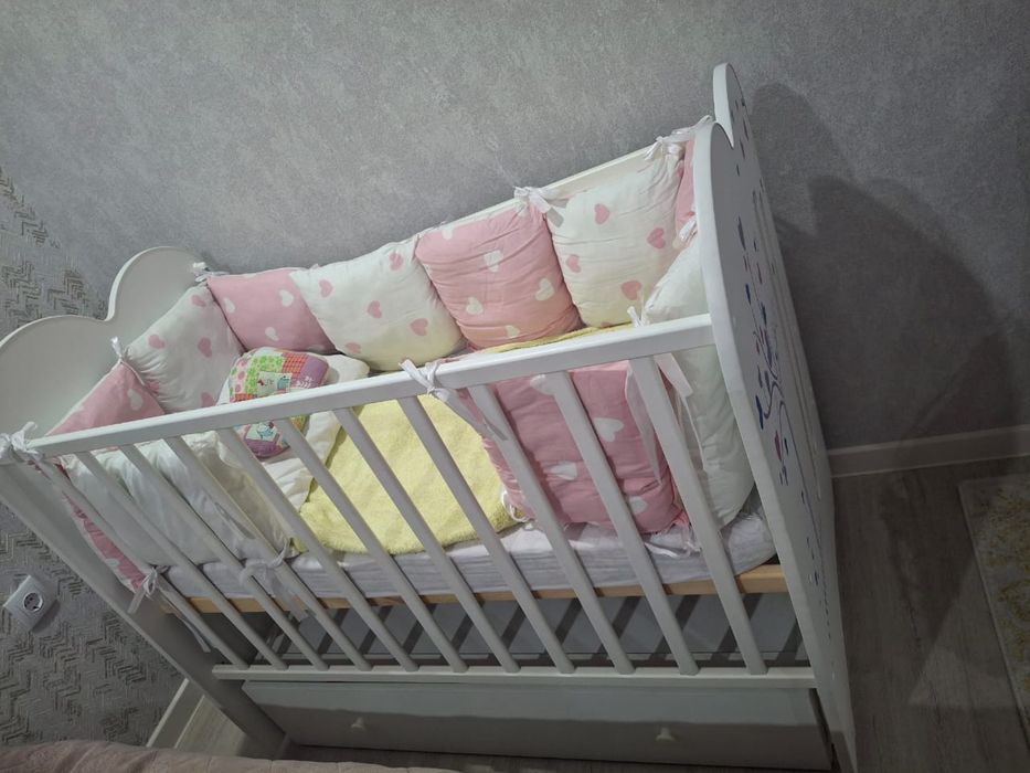Продам детскую кроватку