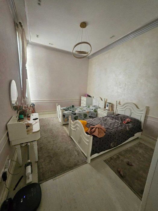 Амир Темур махалля недалеко  ресторан "Трюфель" 3.2 сот 330 кв.м евро