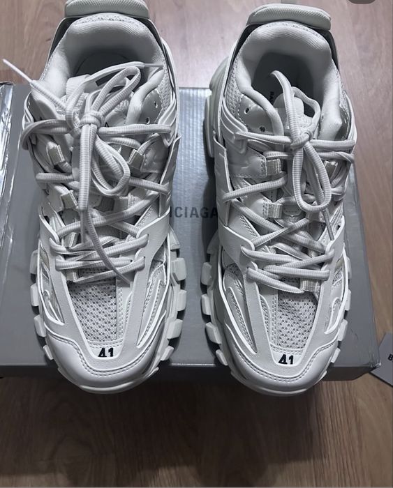 Balenciaga track