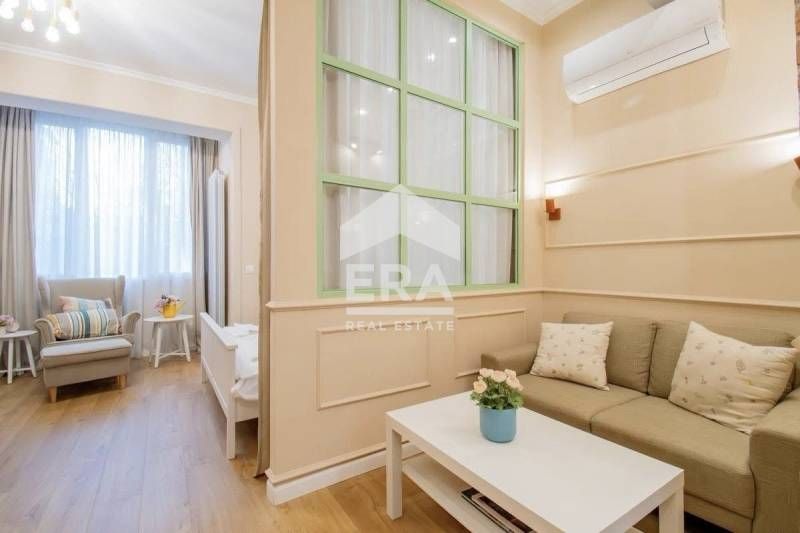 Продава се Двустаен апартамент в София, Докторски паметник - 40 кв.м за 3685 €/кв.м - Снимка #2