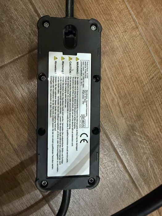 HYUNDAI    шуко 12А зарядно за електромобил