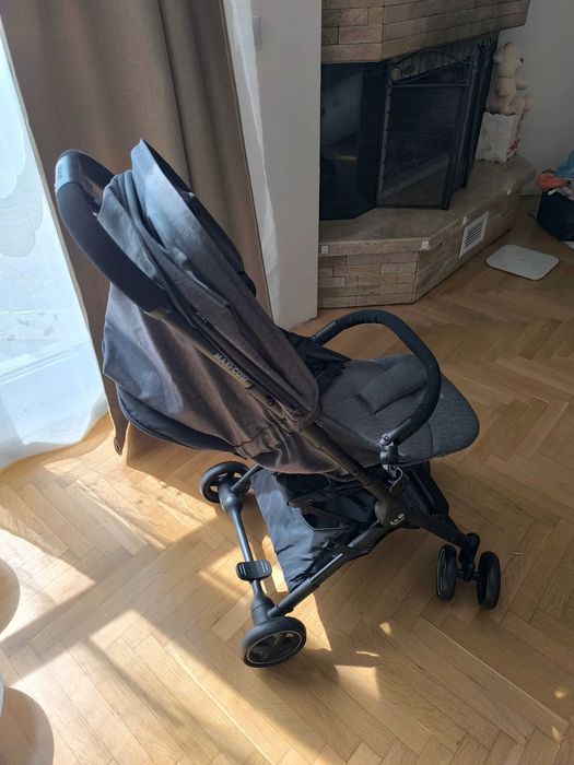 Чисто нова лятна колича Momcozzy