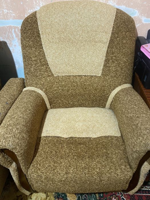 Диван и два кресла комплект