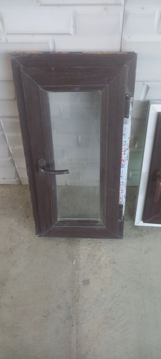 Продам пластиковые форточки