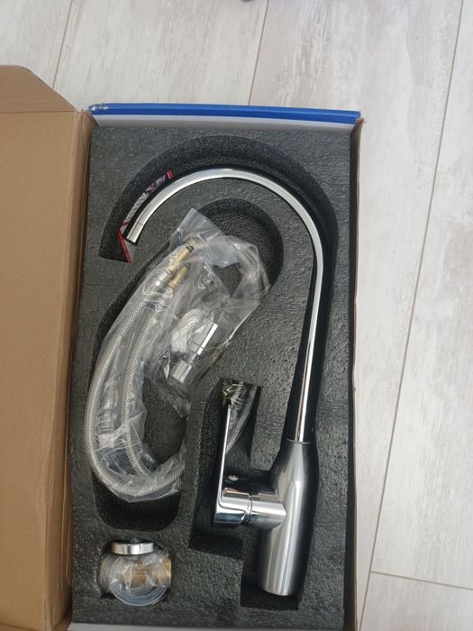 Продам смеситель для кухни