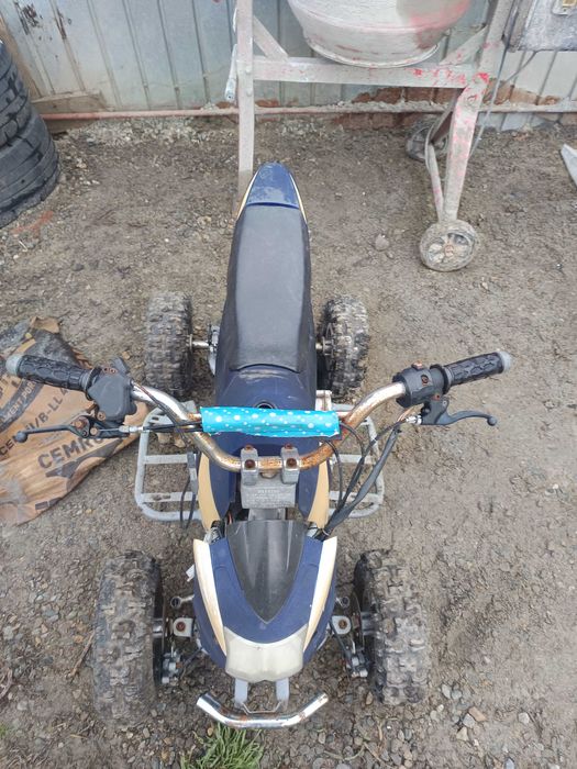 De vânzare Motor și Quad amândouă de 50 cm!