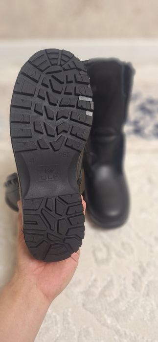 Продам берцы 41 размер