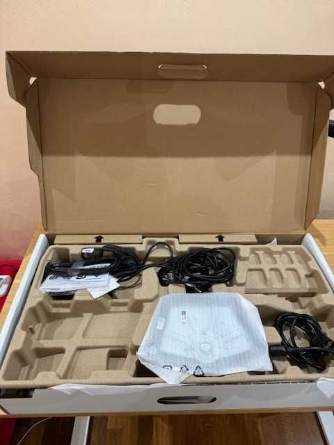 monitoare Dell 24 inch cu suport pentru jocuri sau lucru de acasa