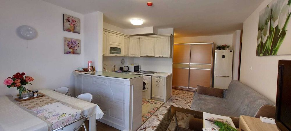 Продава се Тристаен апартамент в к.к. Елените - 87 кв.м за 1483 €/кв.м - Снимка #2